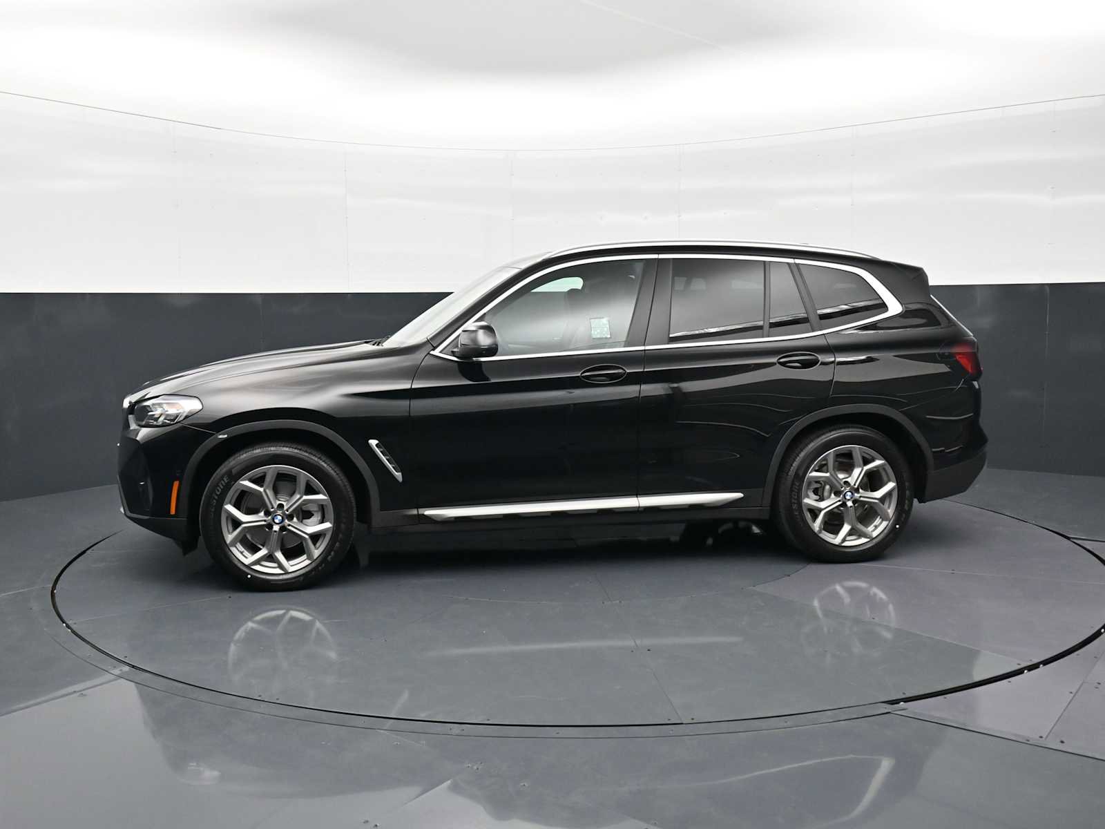 Certified 2023 BMW X3 sDrive30i w/ Convenience Package RWD image 8