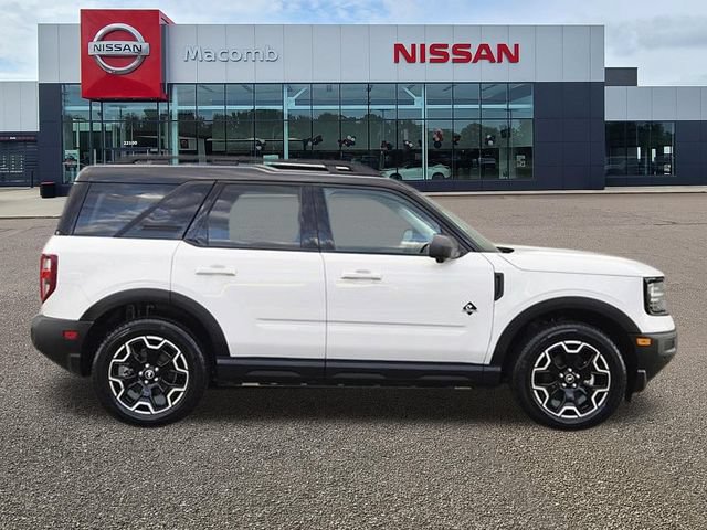 Used 2025 Ford Bronco Sport Outer Banks w/ Outer Banks Tech Package+ AWD/4WD image 3