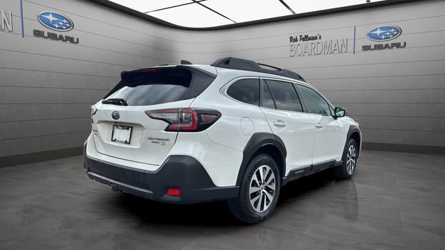 Used 2023 Subaru Outback Premium image 5