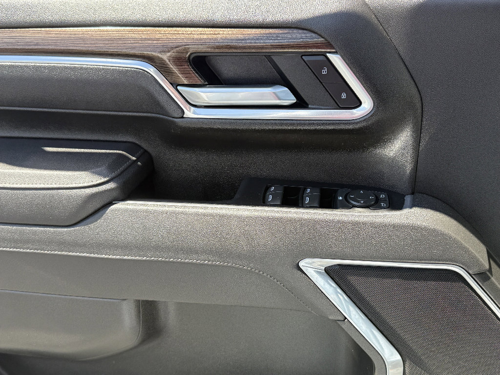 Used 2025 Chevrolet Silverado 2500 LT AWD/4WD image 17