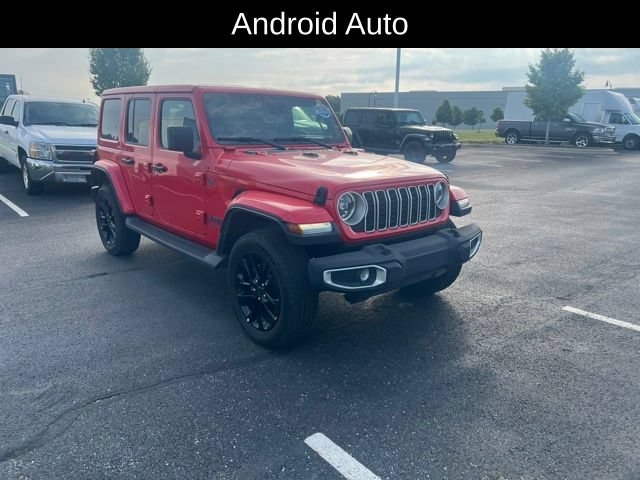 Used 2025 Jeep Wrangler Unlimited Sahara AWD/4WD image 4