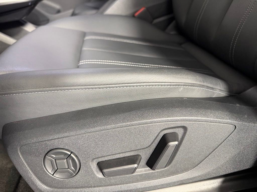 Used 2024 Audi Q4 e-tron Prestige w/ Black Optic Package image 25