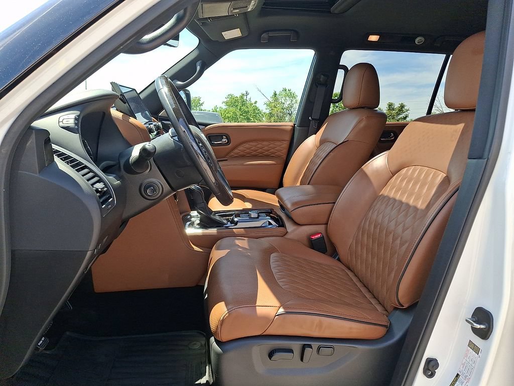 Used 2024 INFINITI QX80 Sensory w/ Cargo Package AWD/4WD image 15