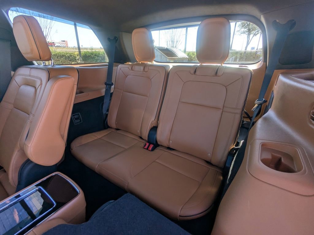 Used 2022 Lincoln Aviator Black Label Grand Touring w/ Class IV Trailer Tow Package image 13