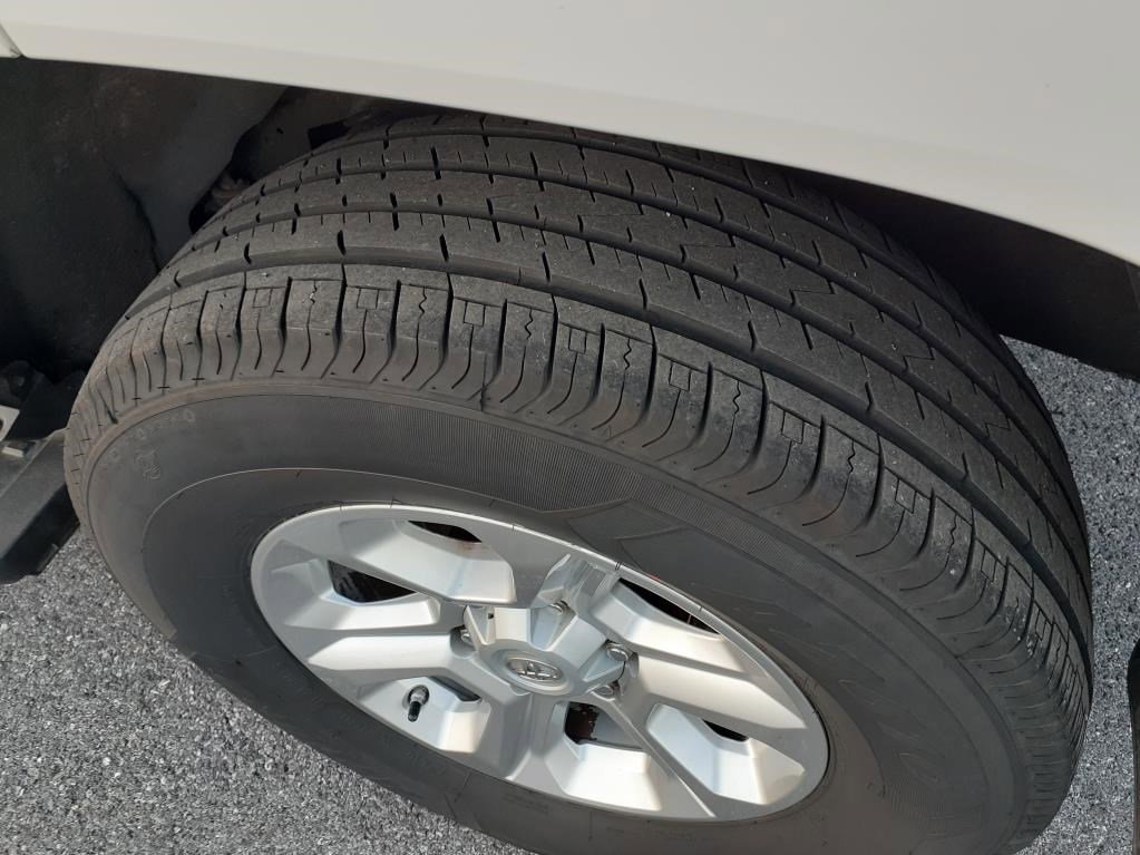 Used 2016 Toyota 4Runner SR5 image 18