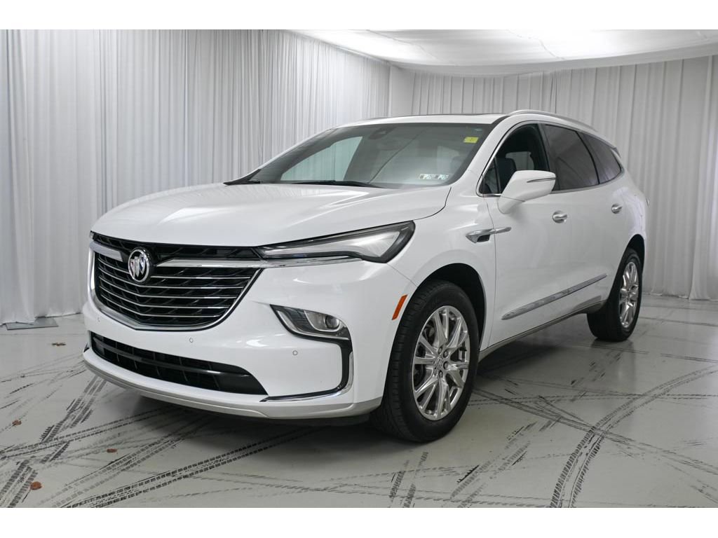 Used 2024 Buick Enclave Essence w/ Experience Buick Package image 4