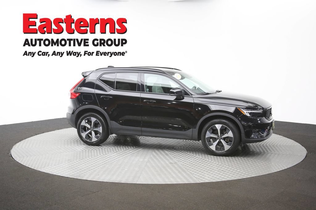 Used 2023 Volvo XC40 B4 Ultimate FWD image 41