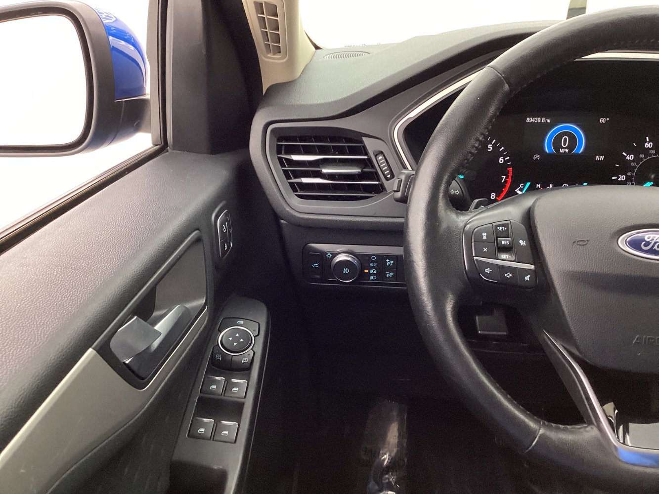 Used 2020 Ford Escape SEL image 32