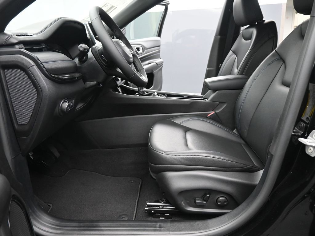 New 2026 Jeep Compass Limited image 10