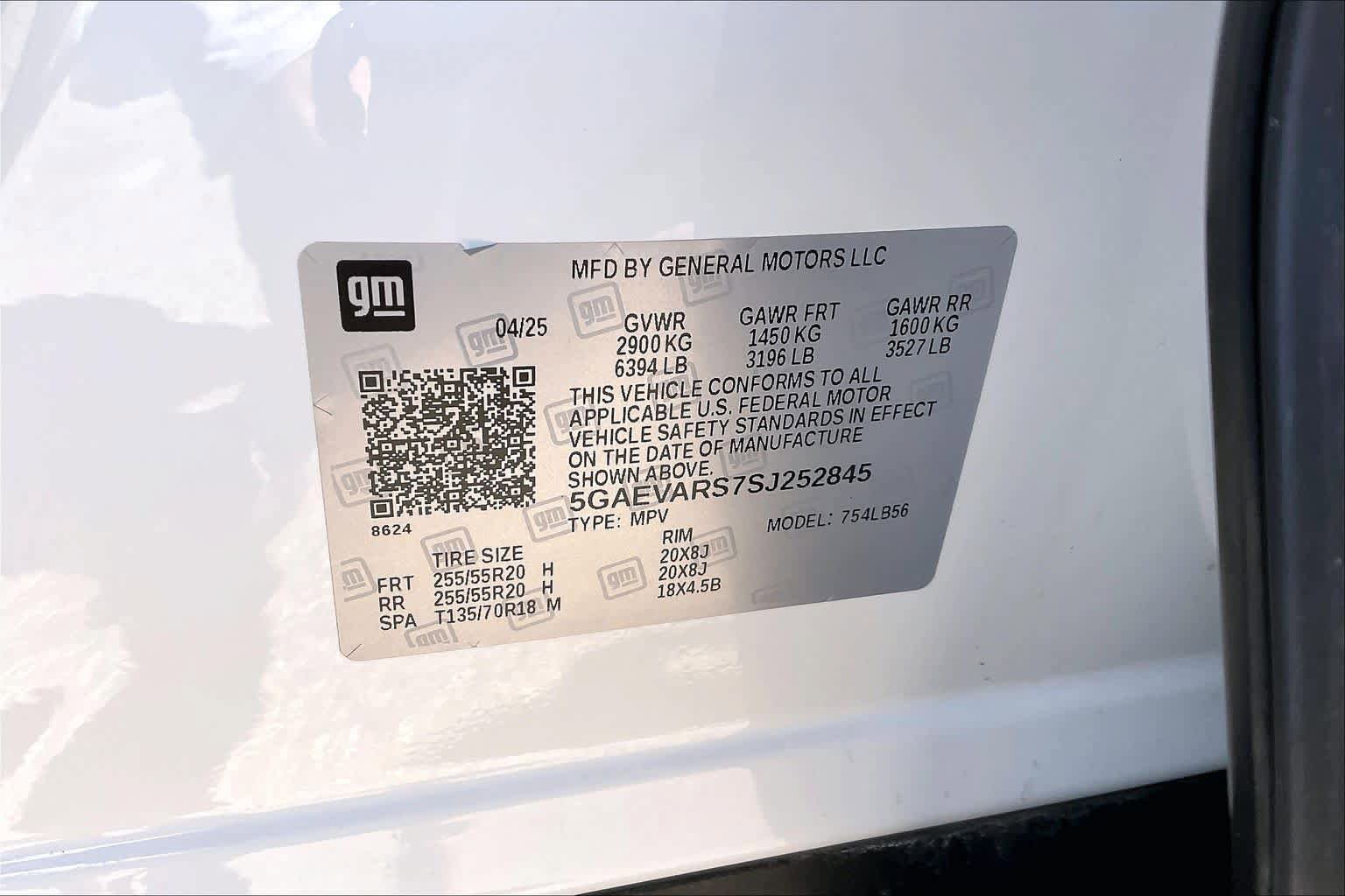 Used 2025 Buick Enclave Preferred AWD/4WD image 34