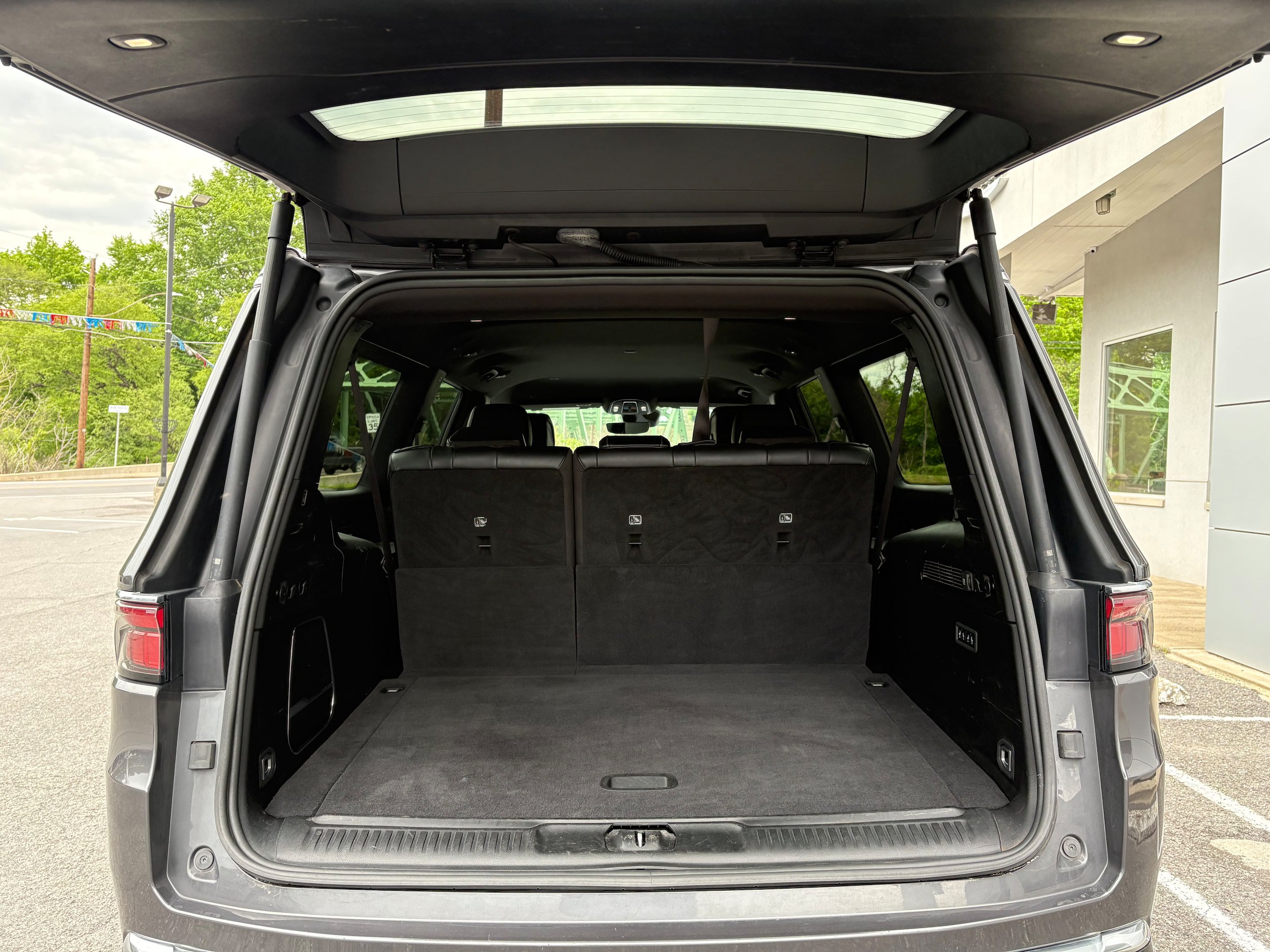 Certified 2024 Jeep Wagoneer L Series III w/ Flexible Seating Group AWD/4WD image 10