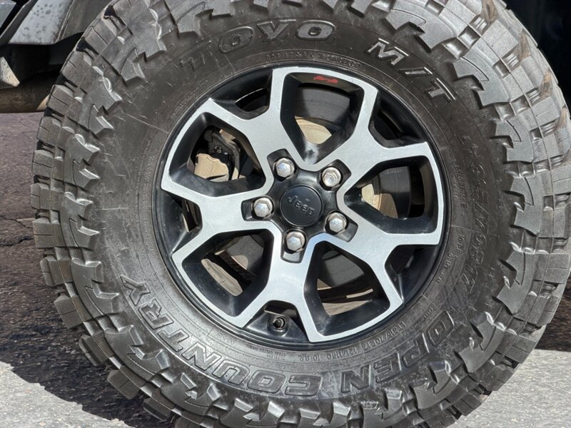 Used 2020 Jeep Wrangler Rubicon w/ Uconnect 4C Nav & Sound Group AWD/4WD image 34
