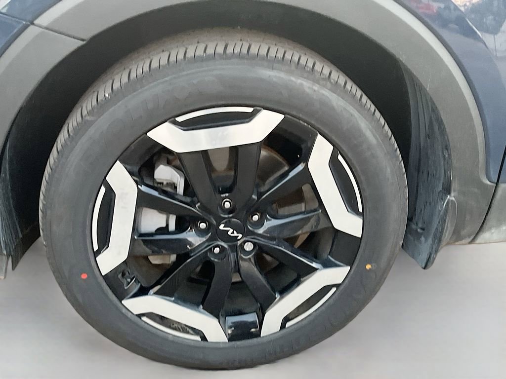 Used 2023 Kia Telluride EX w/ EX Captain's Chair Package FWD image 33