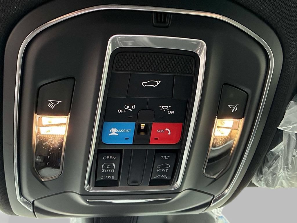 New 2026 Jeep Grand Cherokee Altitude AWD/4WD image 19