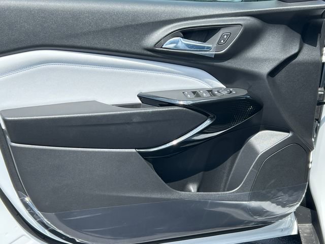 New 2026 Chevrolet Trax LT w/ LT Convenience Package FWD image 11