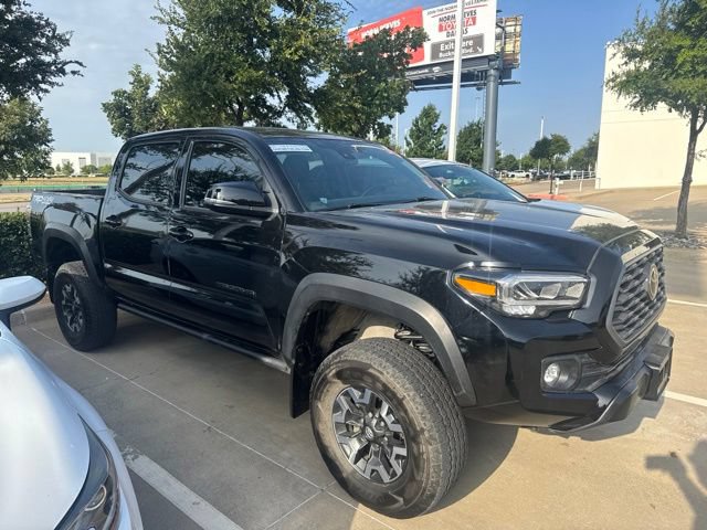 Used 2021 Toyota Tacoma TRD Off-Road w/ Technology Package AWD/4WD image 2