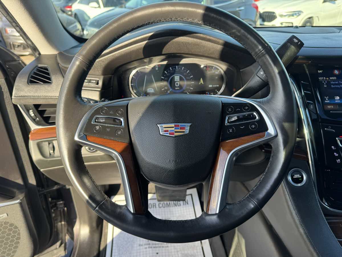 Used 2018 Cadillac Escalade Premium Luxury image 12