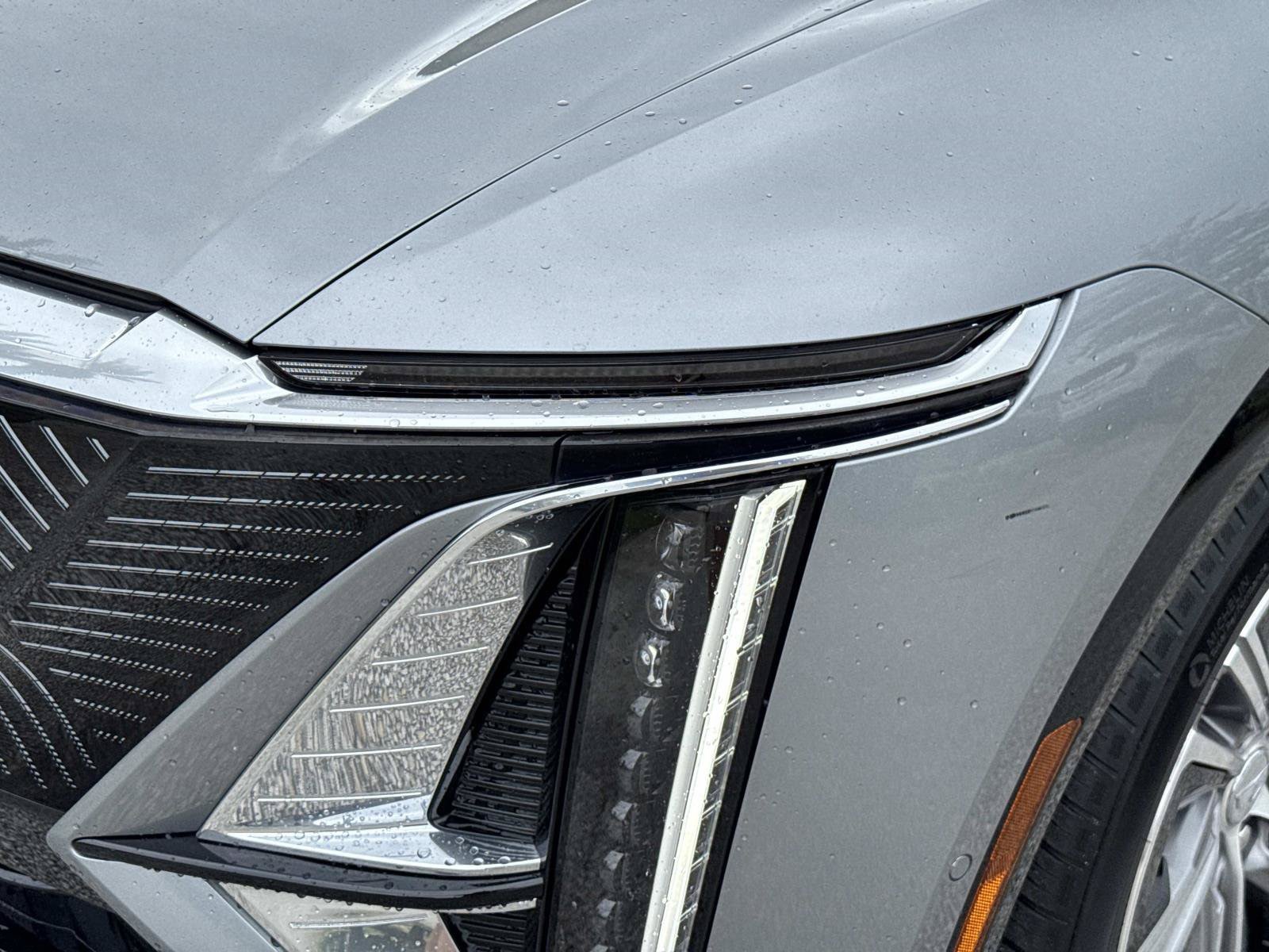 Certified 2024 Cadillac Lyriq Luxury AWD/4WD image 9