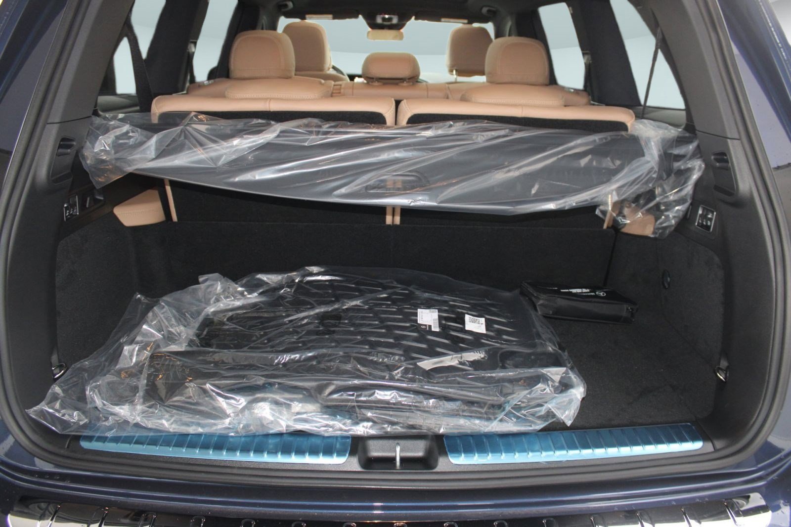 New 2026 Mercedes-Benz GLS 450 4MATIC image 36