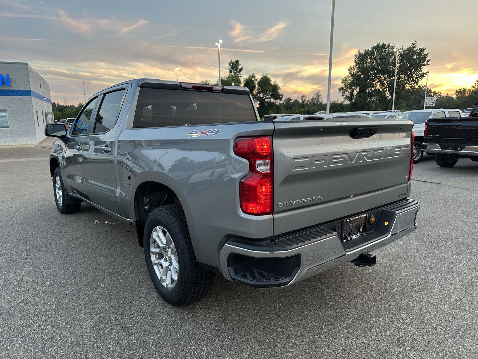 Used 2024 Chevrolet Silverado 1500 LT AWD/4WD image 3