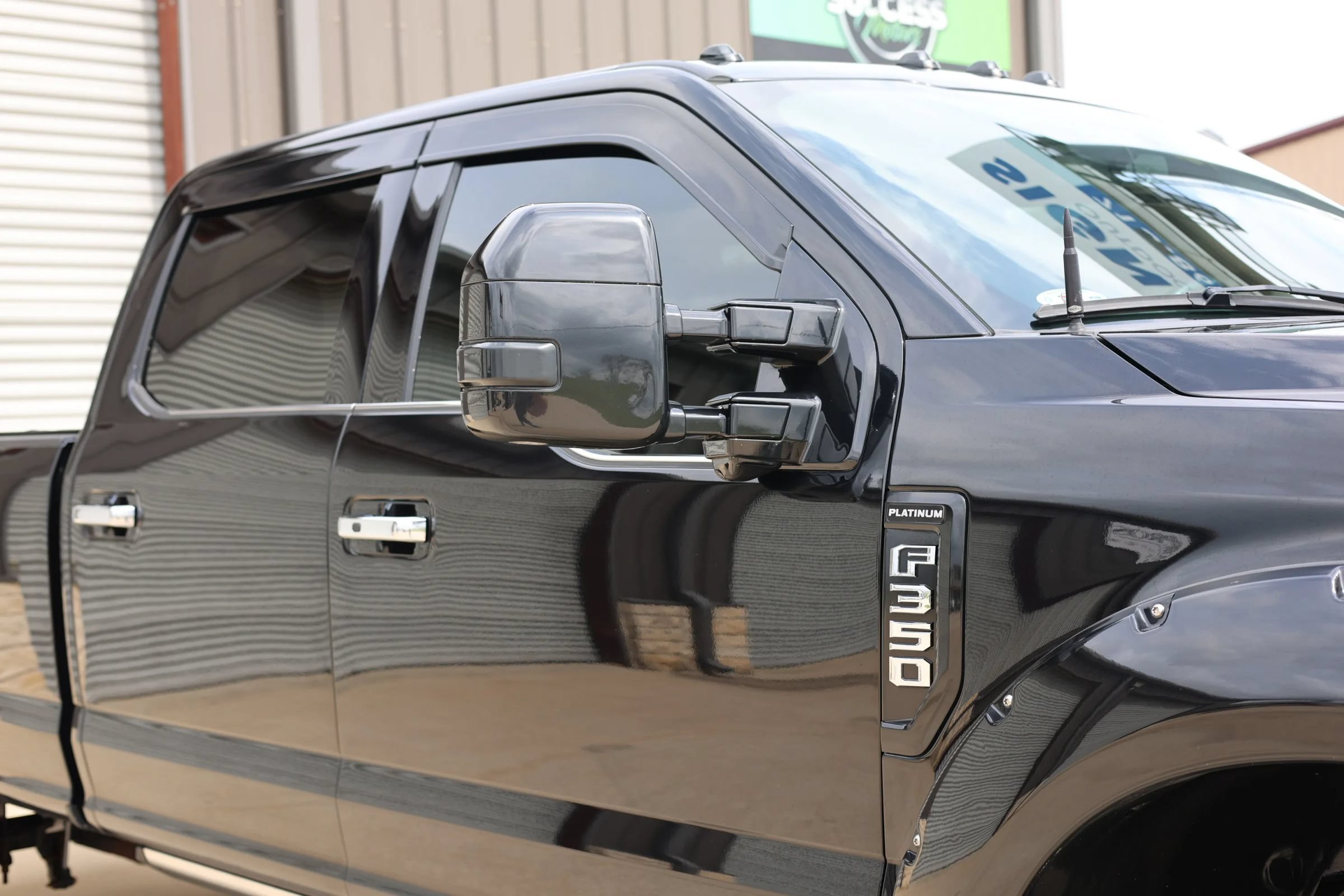 Used 2021 Ford F350 Platinum w/ FX4 Off-Road Package AWD/4WD image 18