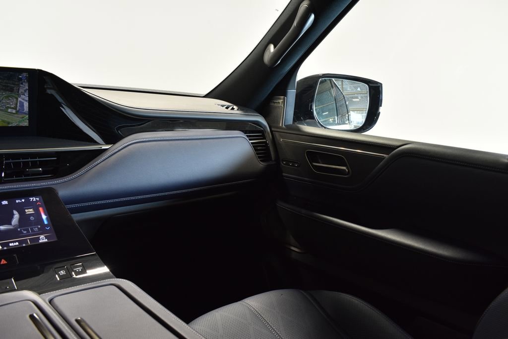 Certified 2026 INFINITI QX80 4WD w/ Sport Exterior Package image 16