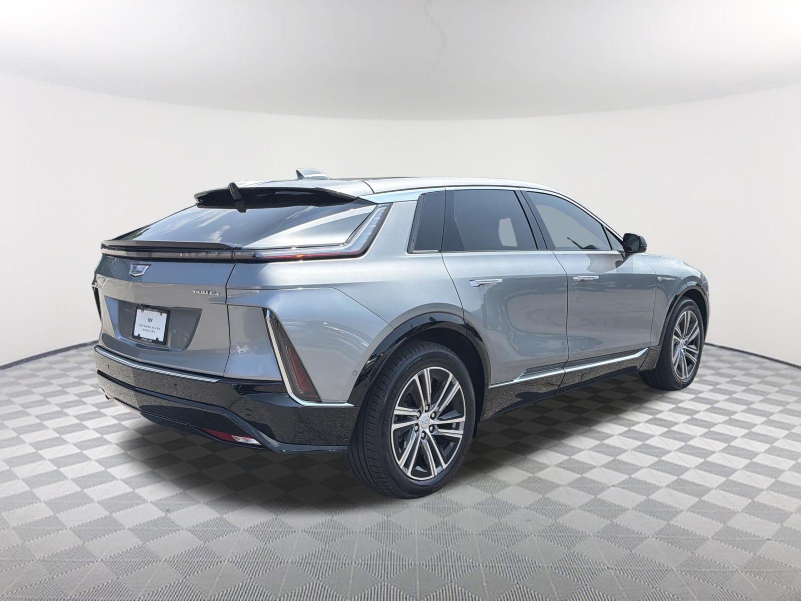 Certified 2024 Cadillac Lyriq Luxury AWD/4WD image 6