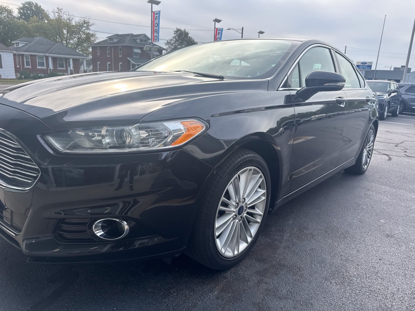 Used 2013 Ford Fusion SE FWD image 3