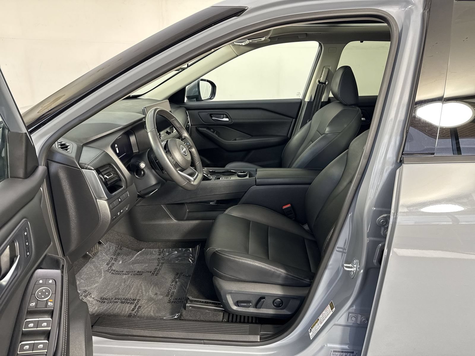 Used 2024 Nissan Rogue SL w/ SL Premium Package AWD/4WD image 5