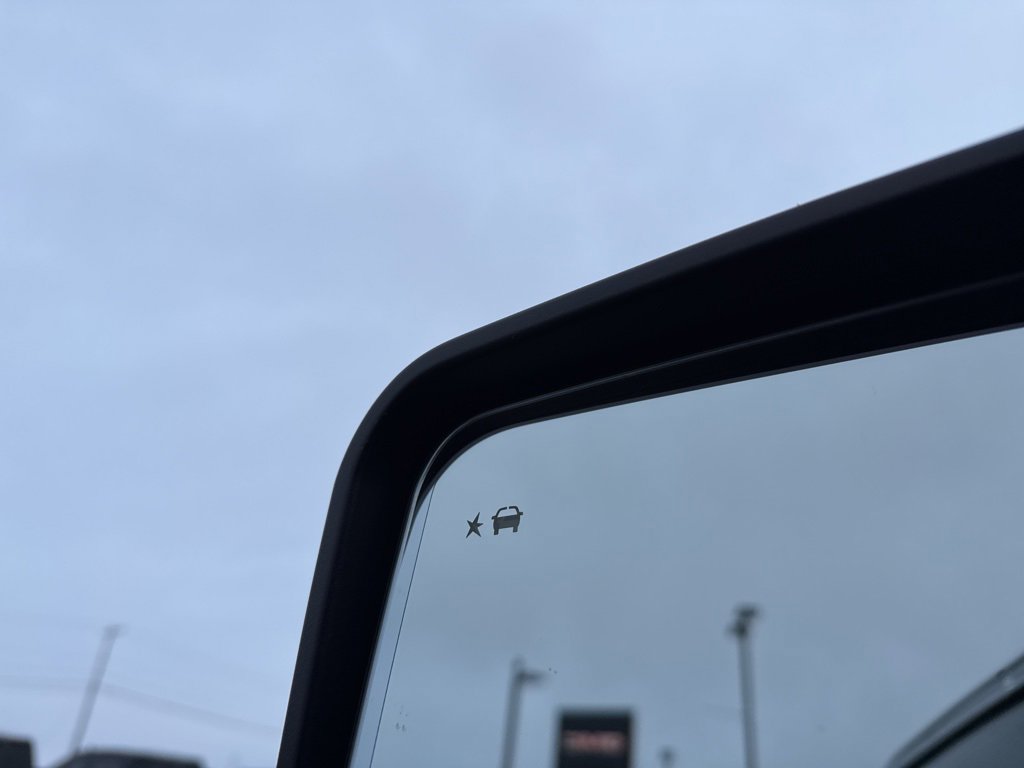 Used 2023 GMC Sierra 2500 Denali w/ Denali Ultimate Package image 23