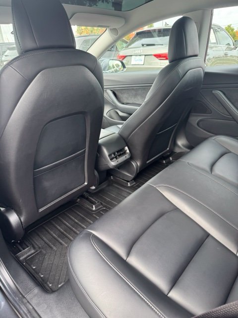 Used 2018 Tesla Model 3 Long Range RWD image 8