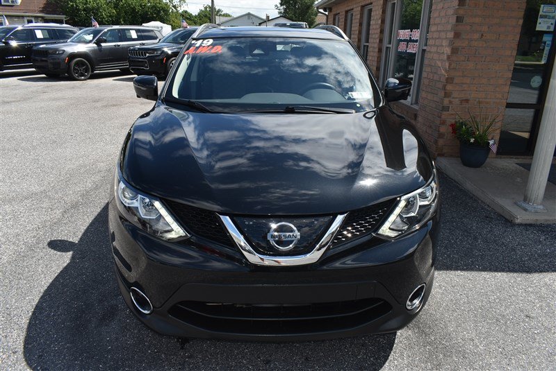 Used 2019 Nissan Rogue Sport SV w/ Technology Package AWD/4WD image 9