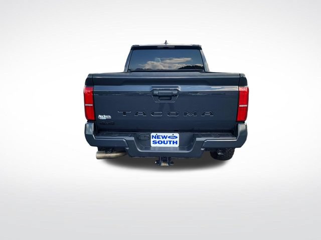 Used 2025 Toyota Tacoma SR5 AWD/4WD image 4