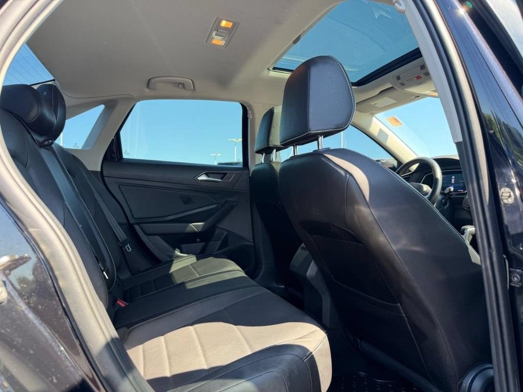 Used 2023 Volkswagen Jetta SE FWD image 10