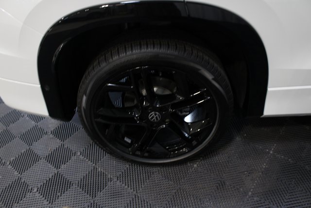 New 2025 Volkswagen Tiguan SE R-Line image 24