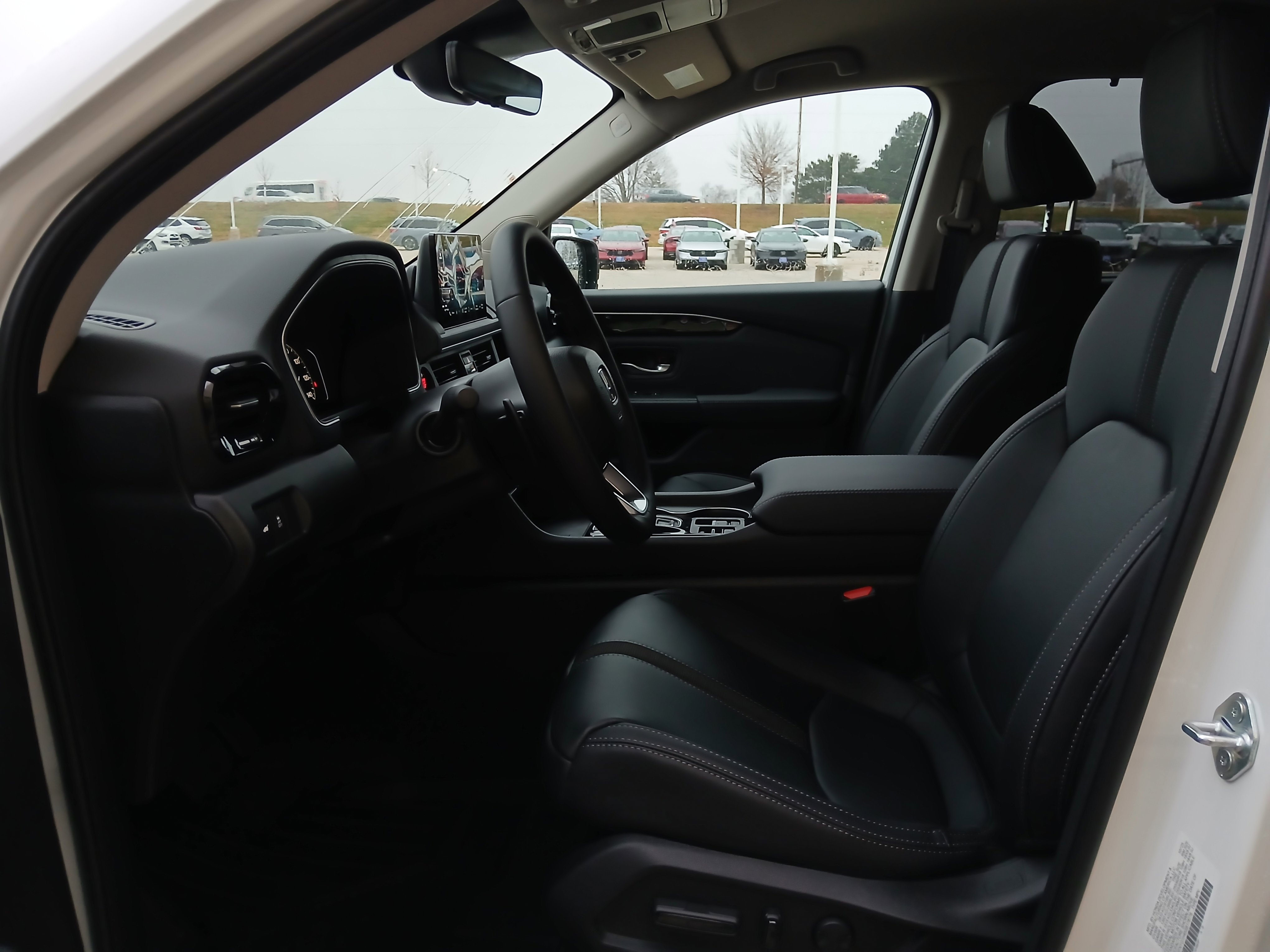 New 2025 Honda Pilot EX-L image 7