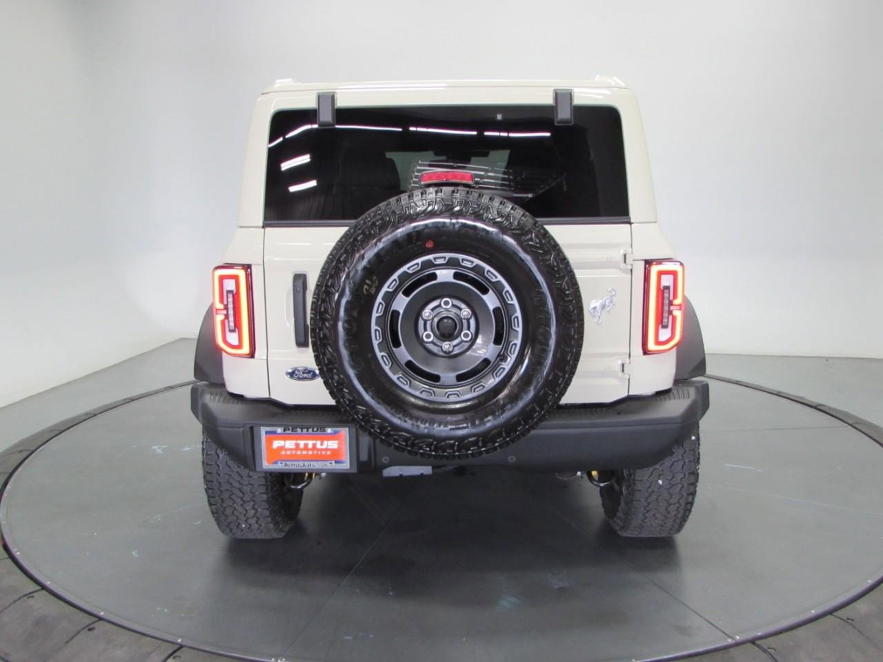 New 2025 Ford Bronco Badlands image 7