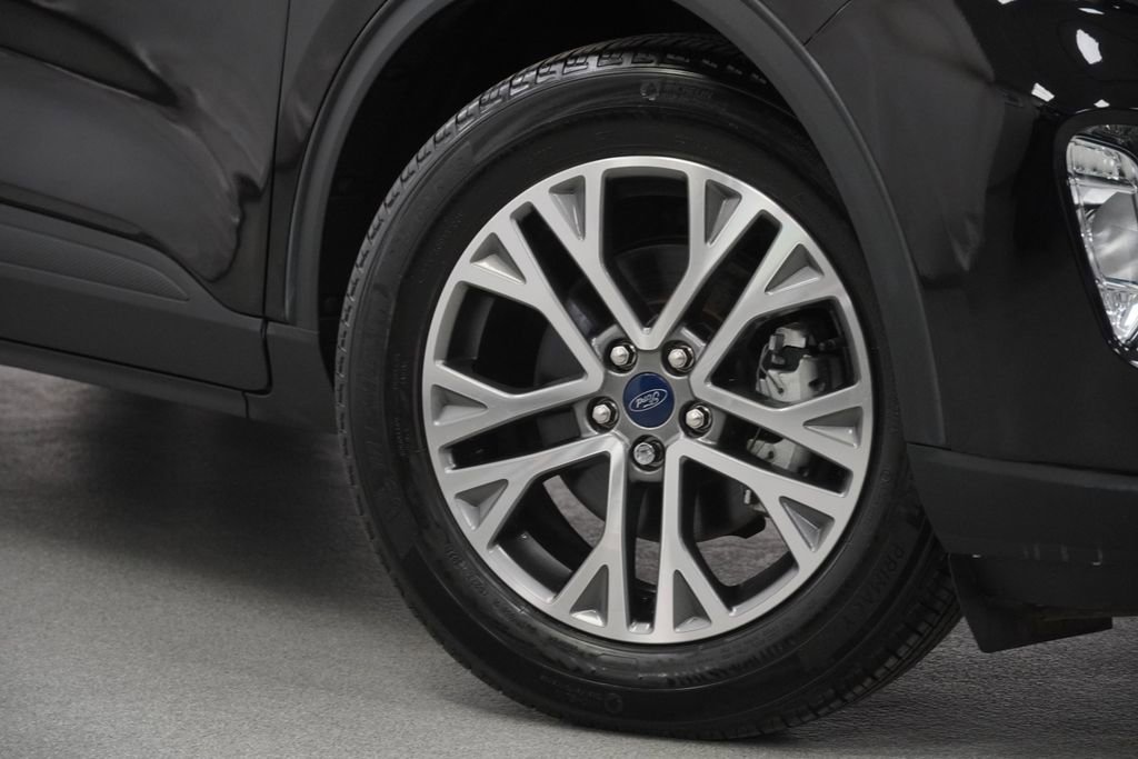 Used 2021 Ford Escape SEL w/ Technology Package image 4