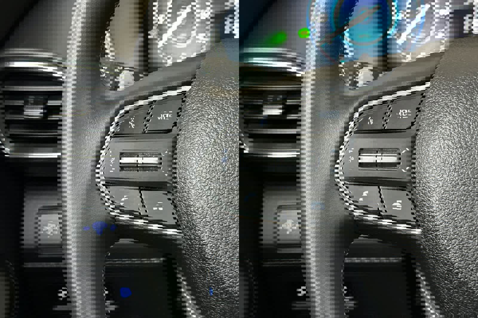 Used 2023 Hyundai Santa Fe Limited image 28