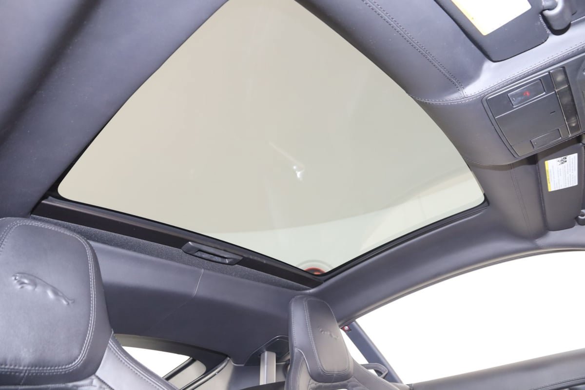 Used 2021 Jaguar F-TYPE Coupe RWD image 12
