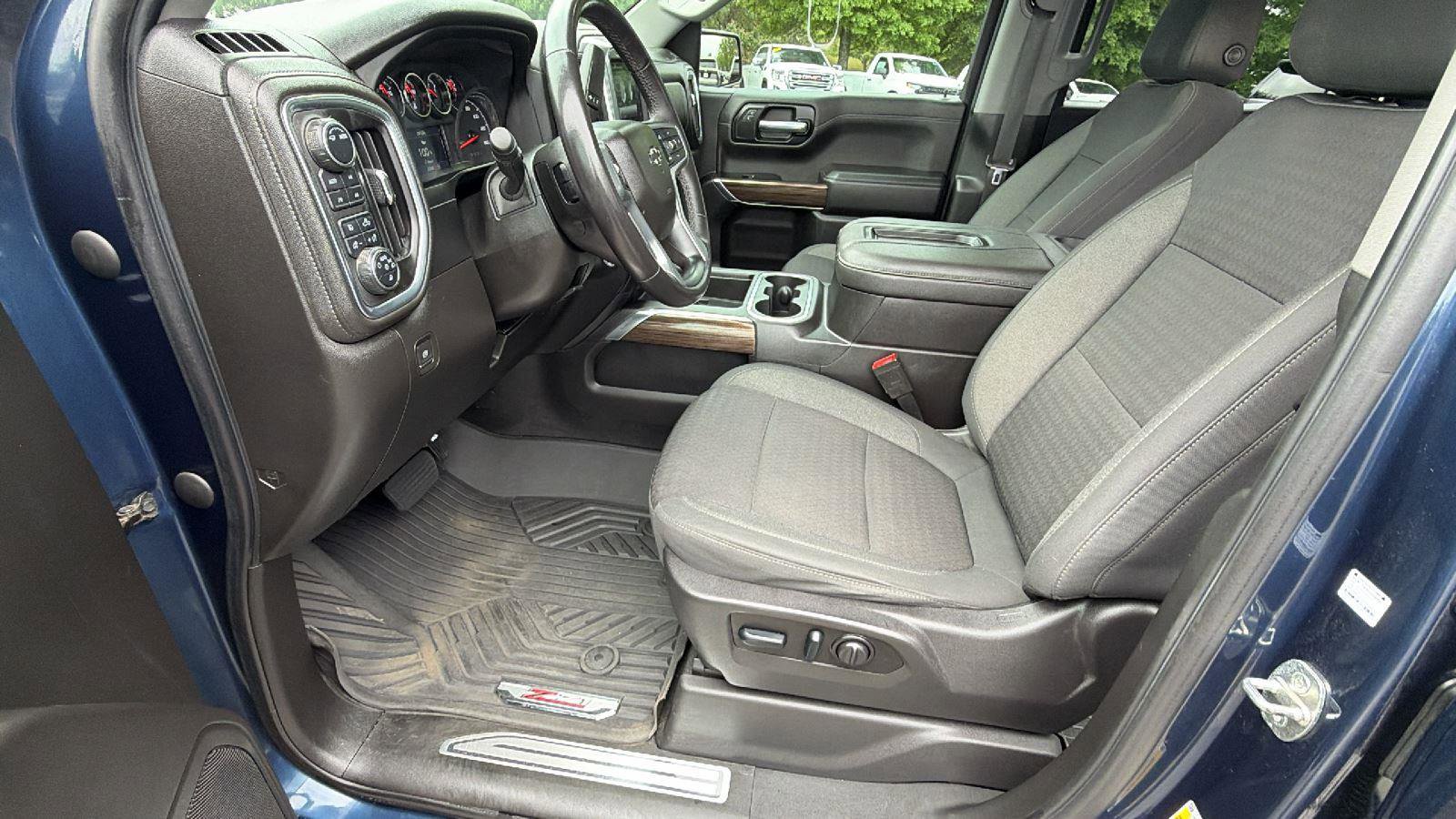 Used 2022 Chevrolet Silverado 1500 RST AWD/4WD image 13