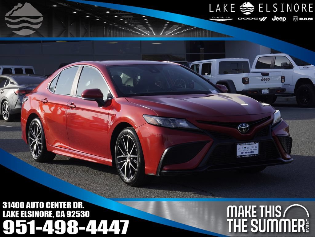 Used 2023 Toyota Camry SE FWD image 1