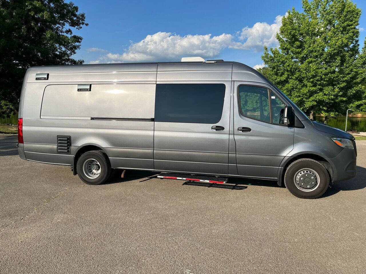 Used 2022 Mercedes-Benz Sprinter 4500 image 2