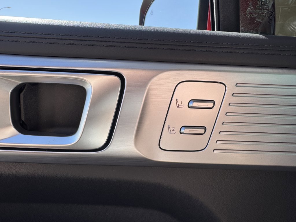 Used 2024 Hyundai Santa Fe Limited image 33