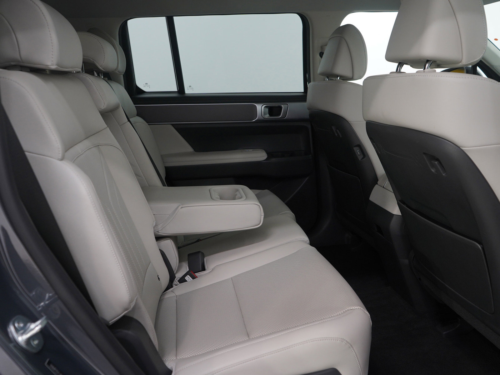 Used 2025 Hyundai Santa Fe SEL image 14