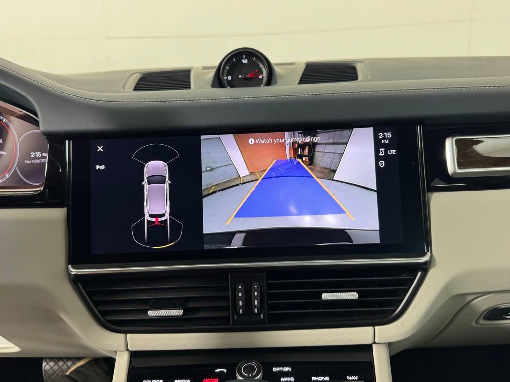 Used 2022 Porsche Cayenne AWD/4WD image 24