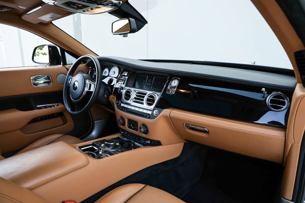 Used 2020 Rolls-Royce Wraith RWD image 26