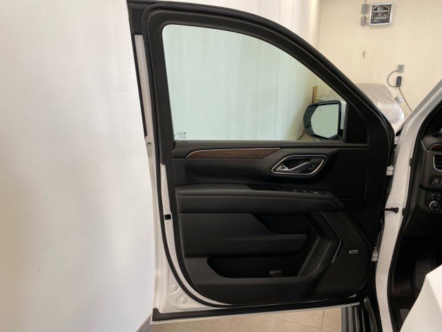 Used 2024 Chevrolet Tahoe High Country image 15
