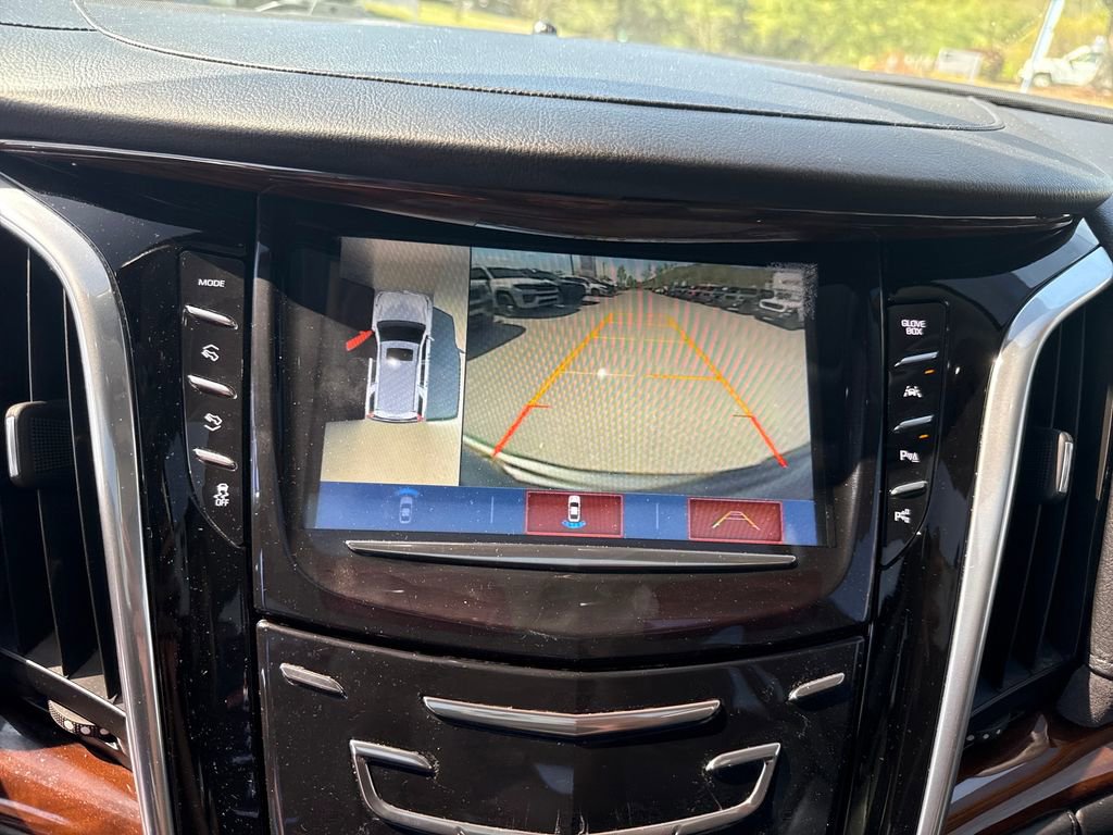 Used 2019 Cadillac Escalade Premium Luxury image 24