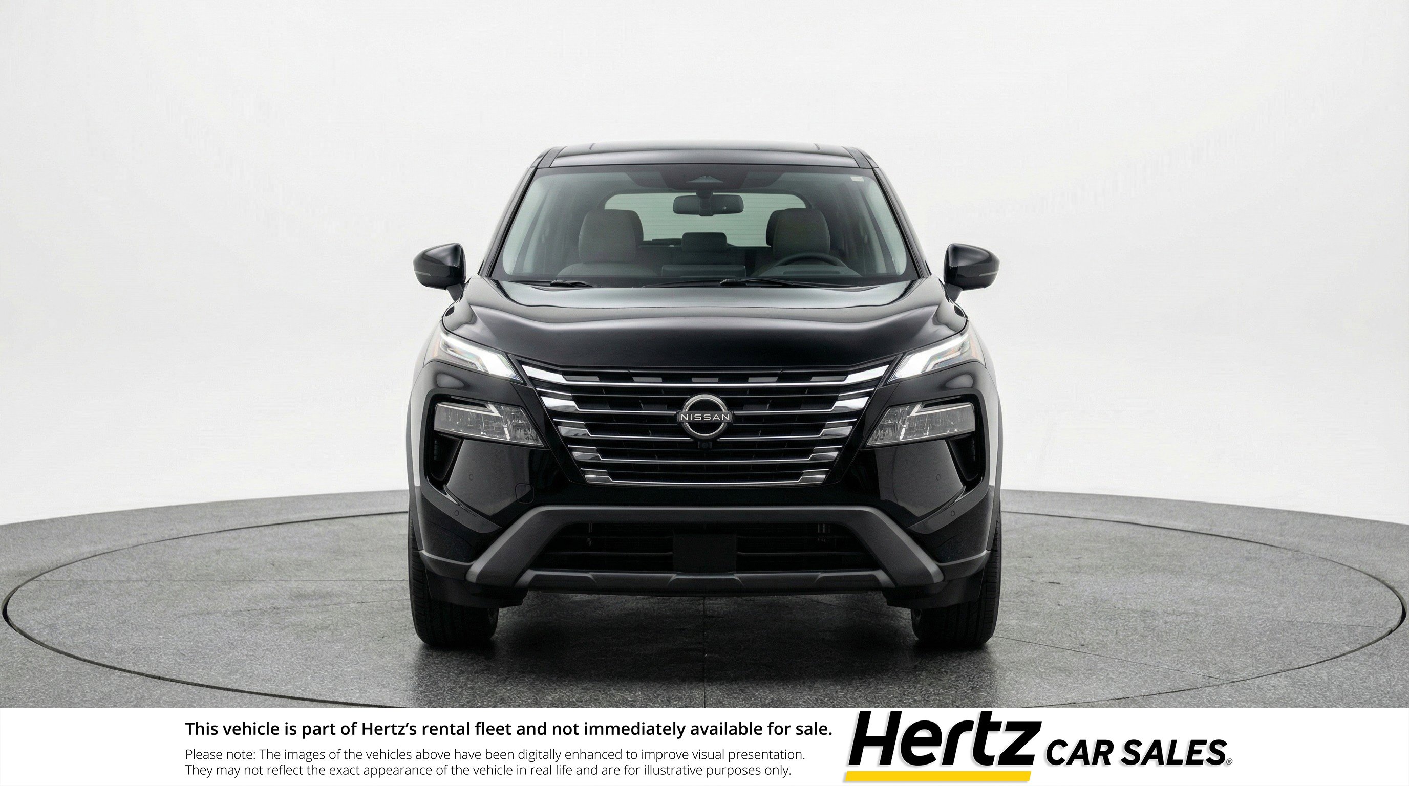 Used 2025 Nissan Rogue SV image 2